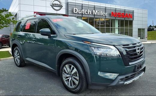 2023 Nissan Pathfinder SL