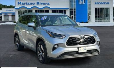 2021 Toyota Highlander XLE NAV