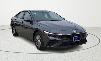 2026 Hyundai Elantra SE