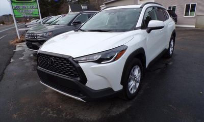 2024 Toyota Corolla Cross LE