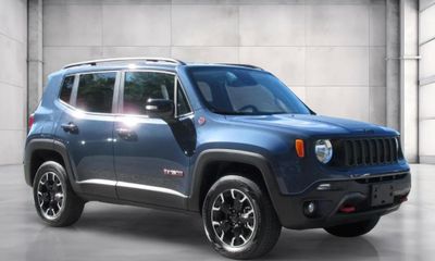 2023 Jeep Renegade Trailhawk