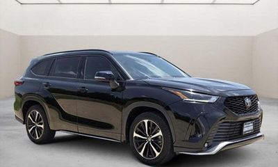 2022 Toyota Highlander XSE