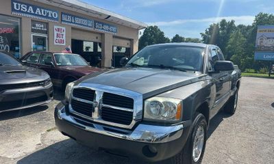 2005 Dodge Dakota SLT Sport
