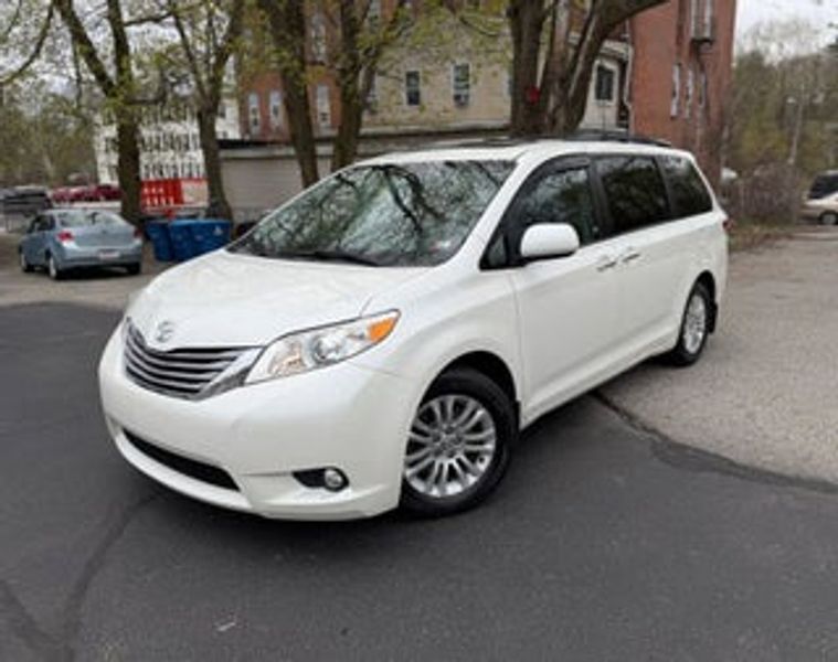 2016 Toyota Sienna — a typically priced live listing