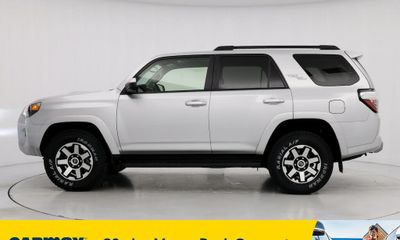2022 Toyota 4RUNNER TRD Offroad