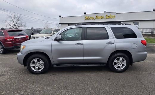 2011 Toyota Sequoia SR5