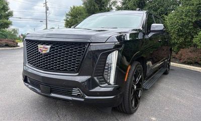 2025 Cadillac Escalade ESV Sport Platinum