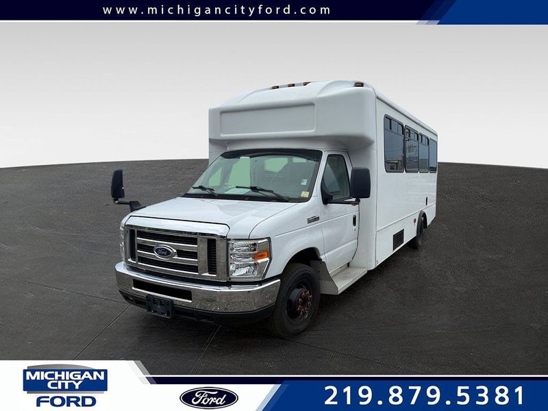 2016 Ford Econoline — a typically priced live listing