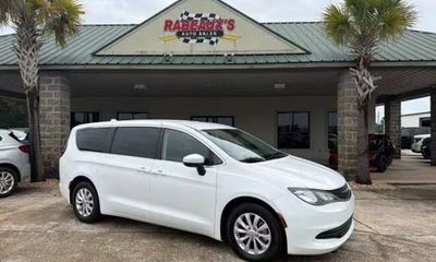 2017 Chrysler Pacifica Touring