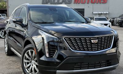 2021 Cadillac XT4 Premium Luxury