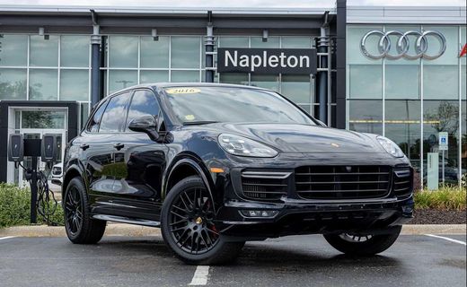 2016 Porsche Cayenne GTS