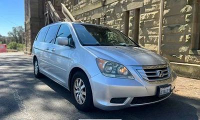 2010 Honda Odyssey EX With Leather