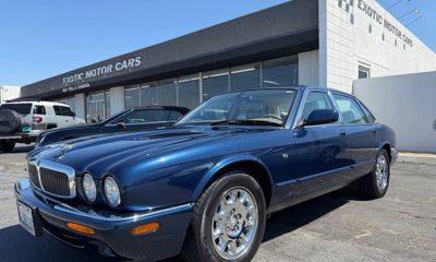 2000 Jaguar XJ8