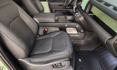 2023 Land Rover Defender 90 75TH Anniversary