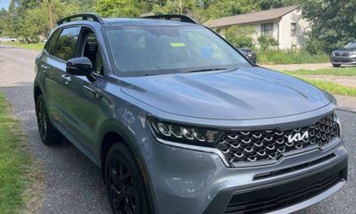 2023 Kia Sorento S