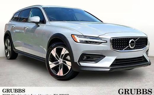 2024 Volvo V60CC Plus
