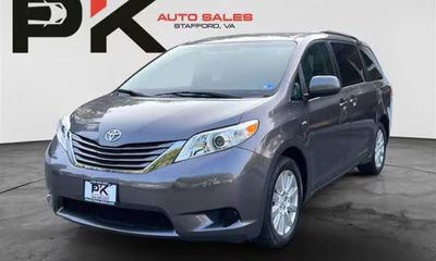 2017 Toyota Sienna LE