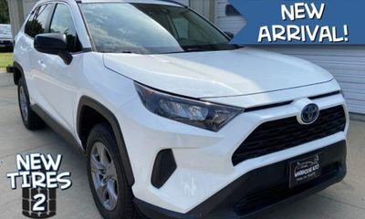 2022 Toyota RAV4 LE