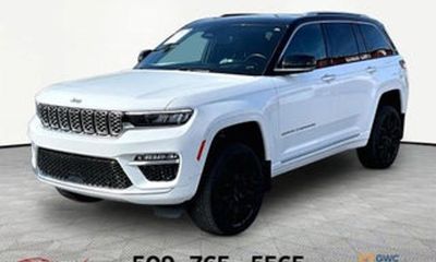 2022 Jeep Grand Cherokee Summit