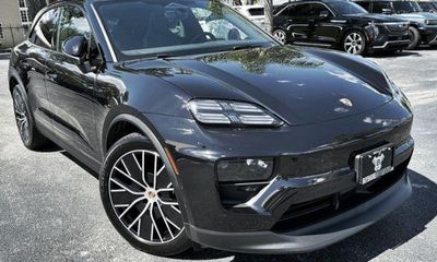 2025 Porsche Macan Electric