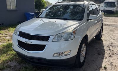 2011 Chevrolet Traverse 2LT