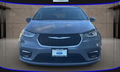 2022 Chrysler Pacifica Touring L