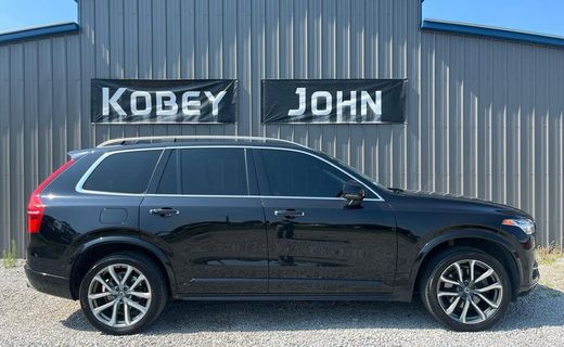 2019 Volvo XC90 Momentum