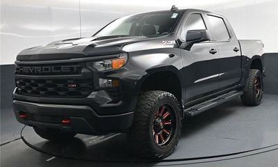 2024 Chevrolet Silverado Trail Boss Custom