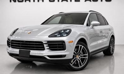 2023 Porsche Cayenne S Platinum Edition