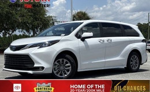 2024 Toyota Sienna XLE