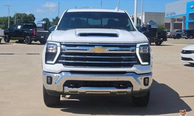 2025 Chevrolet Silverado HD LTZ