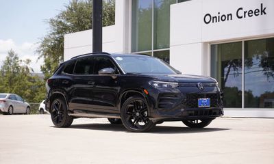 2026 Volkswagen Tiguan SE Black