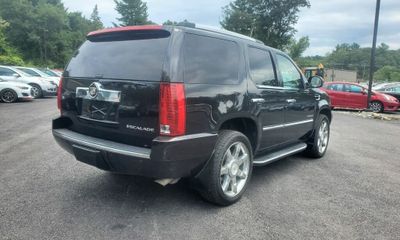 2011 Cadillac Escalade Luxury