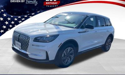 2023 Lincoln Corsair Standard