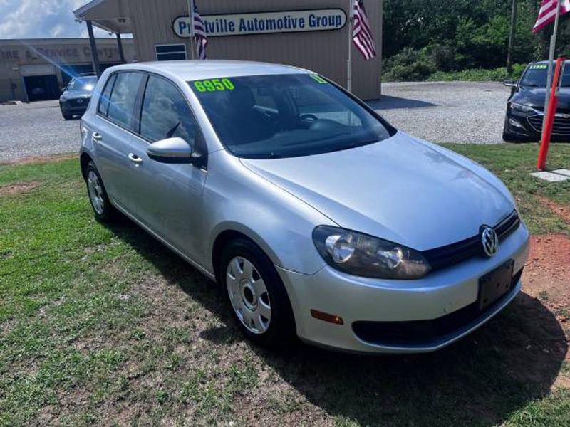 2011 Volkswagen GOLF — a typically priced live listing