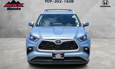 2022 Toyota Highlander XLE