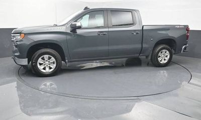 2025 Chevrolet Silverado LT