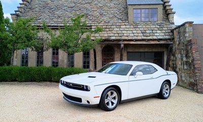 2017 Dodge Challenger SXT