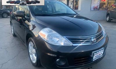 2010 Nissan Versa 18 S Hatchback