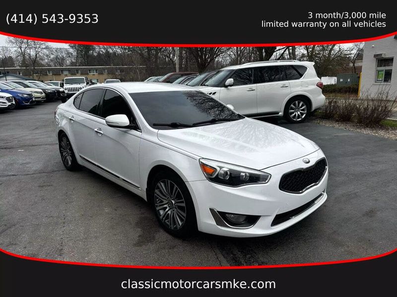 2014 Kia Cadenza — a typically priced live listing