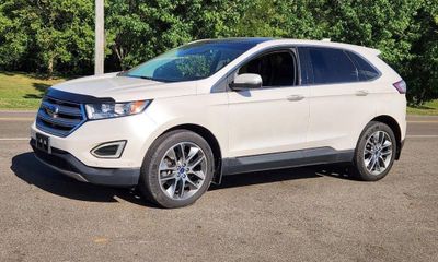 2016 Ford Edge Titanium