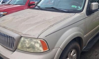 2004 Lincoln Navigator Luxury