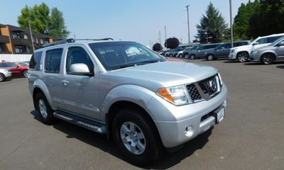 2005 Nissan Pathfinder SE
