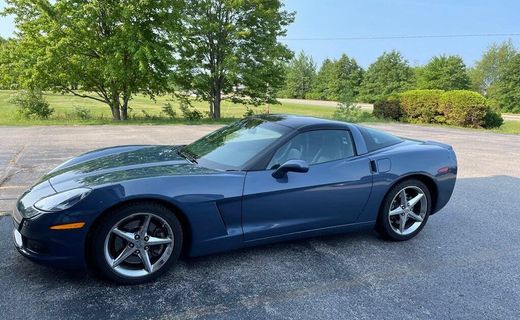 2011 Chevrolet Corvette Standard 1LT