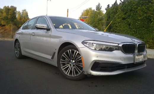 2019 BMW 530E