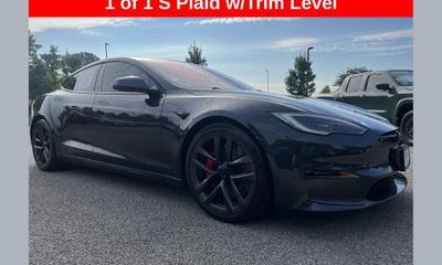 2024 Tesla Model S Plaid