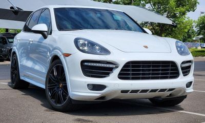 2013 Porsche Cayenne GTS