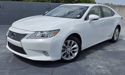 2014 Lexus ES 300H