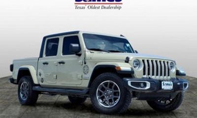 2022 Jeep Gladiator Sport
