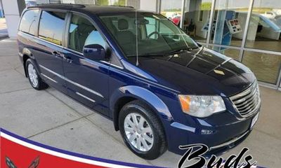 2015 Chrysler Town AND Country Touring